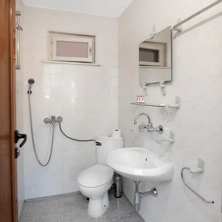 Royal Blue With Sea View In Old 게스트하우스 4*