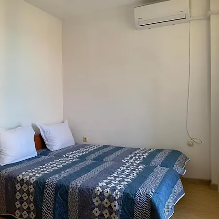 게스트하우스 Royal Blue With Sea View In Old 4*