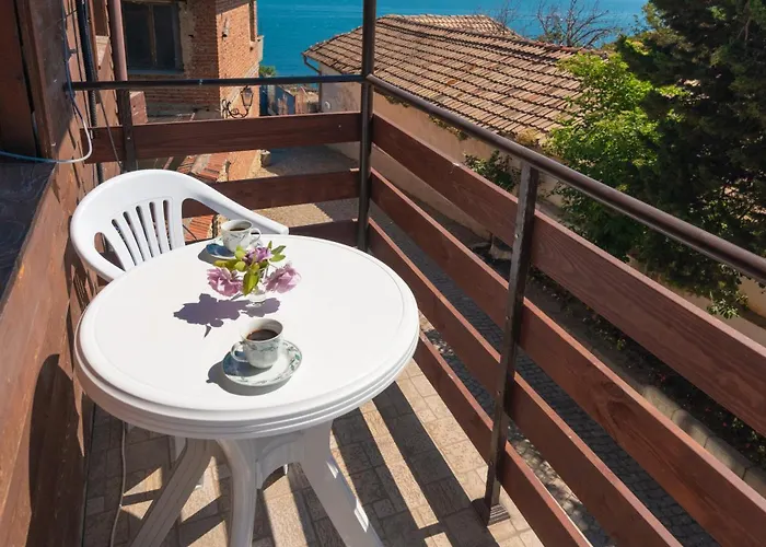 Royal Blue With Sea View In Old 4* Misivri