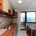 Royal Blue With Sea View In Old Къща за гости 3*