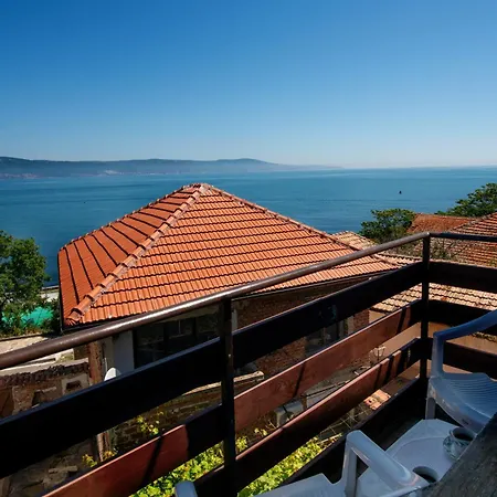 Royal Blue With Sea View In Old Pensión