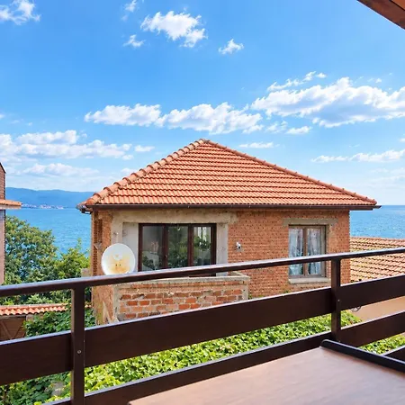 게스트하우스 Royal Blue With Sea View In Old 3*