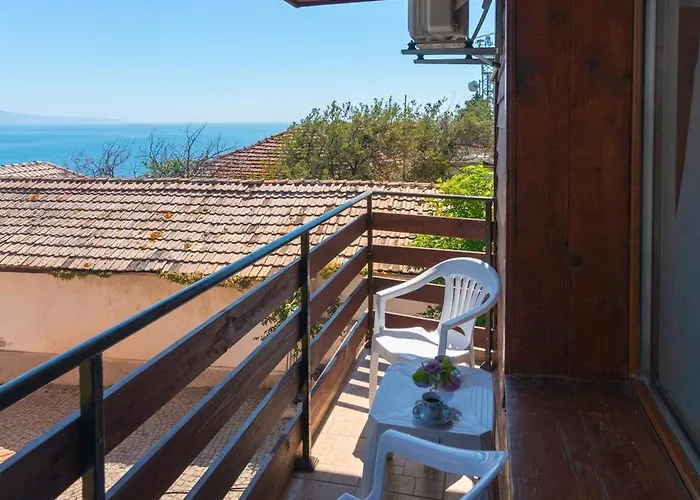 Royal Blue With Sea View In Old Guest house Nesebar